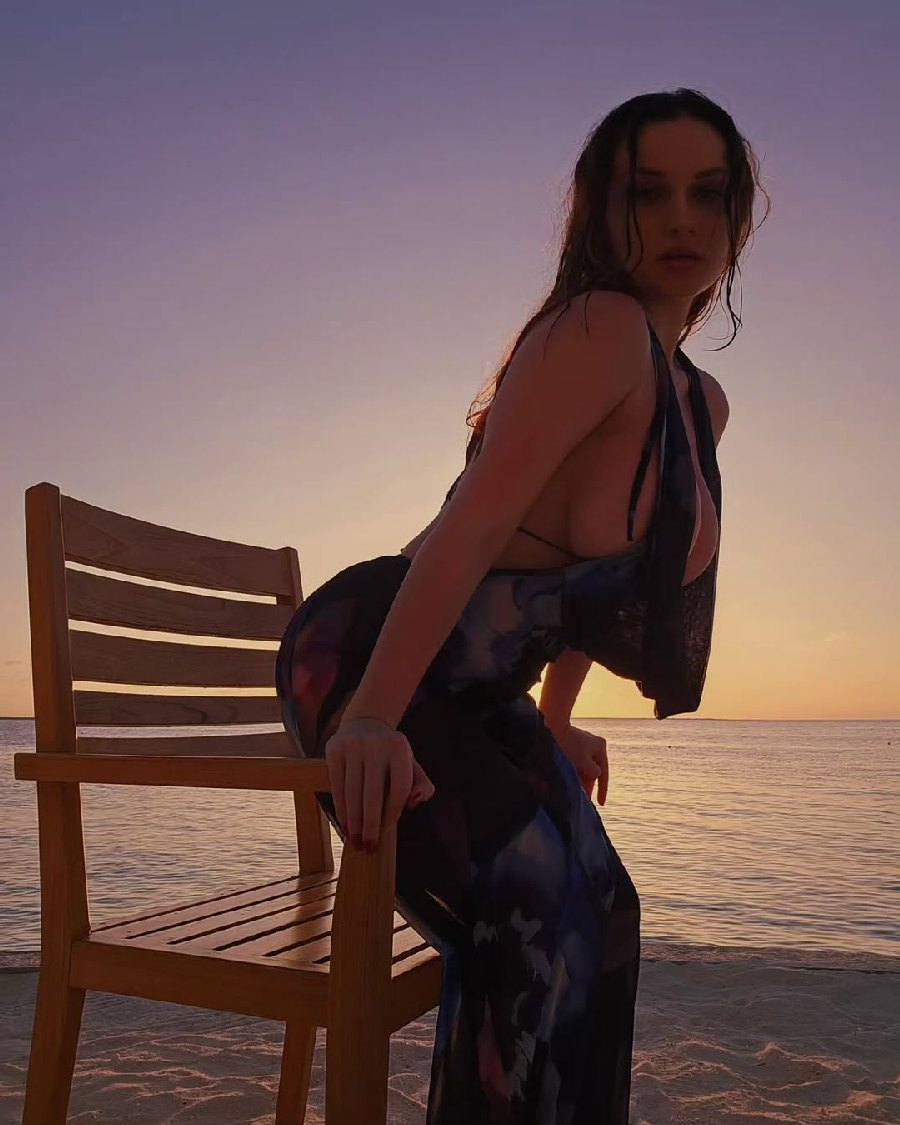 Sexy girl Miranda Faith nude in Lodz