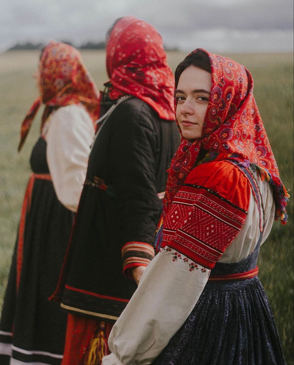 Women in Slavic costumes in Lodz