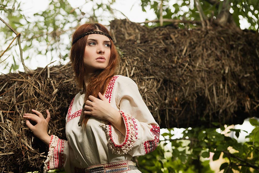 Women in Slavic costumes in Lodz