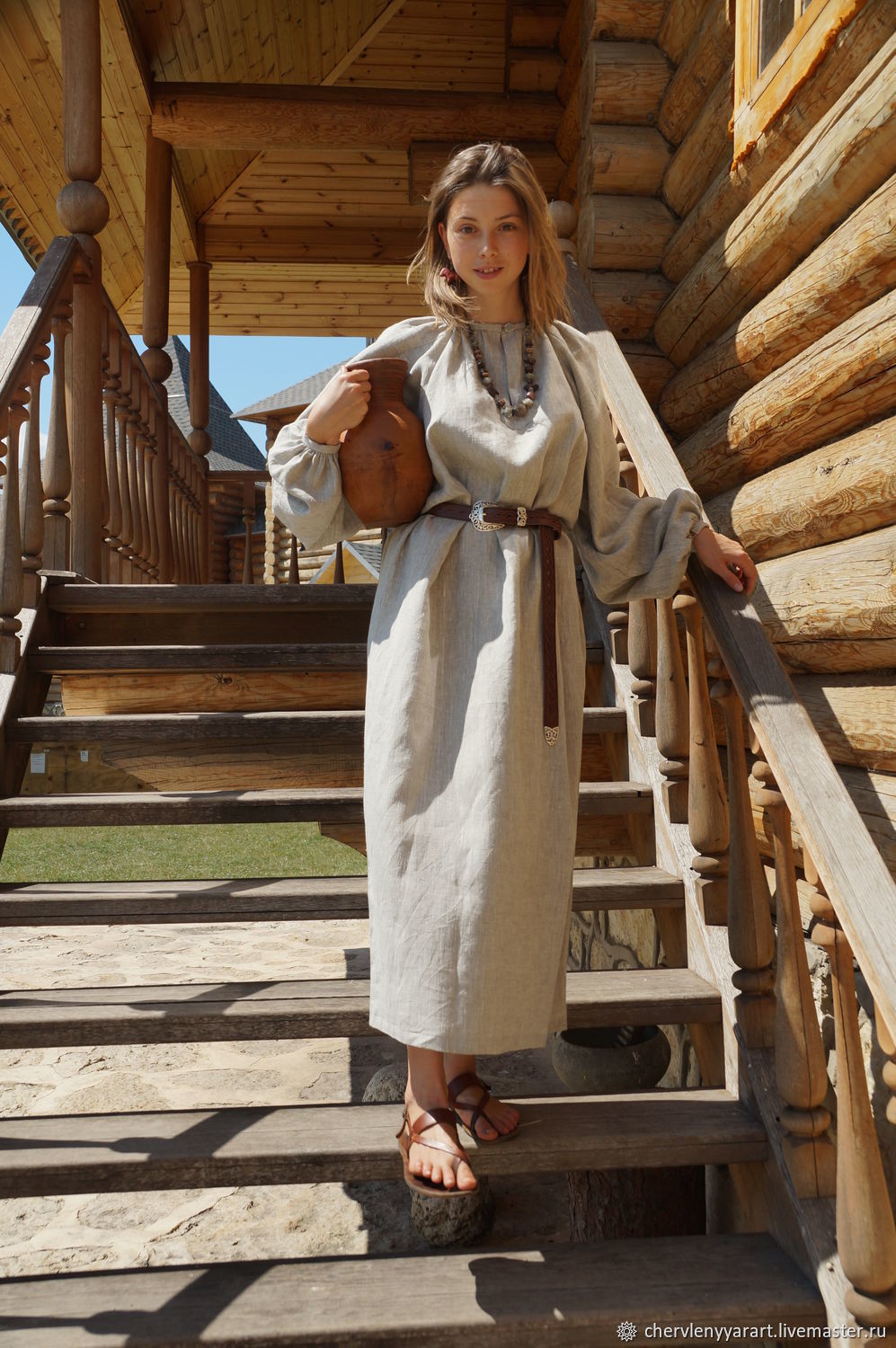 Girls in Slavic costumes in Lodz